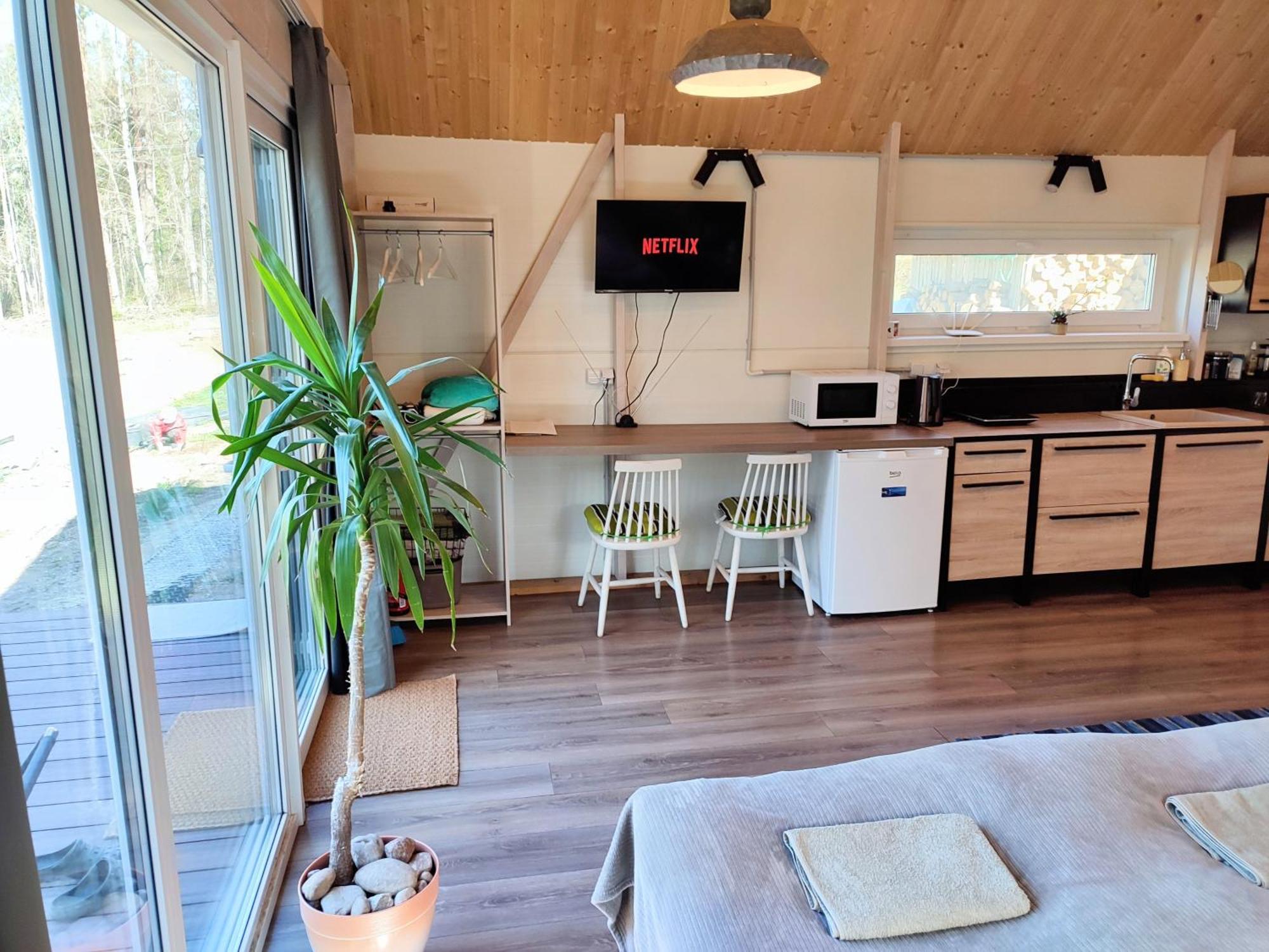 Modern Sauna Cabin In Horse Ranch Liyeplauke Extérieur photo
