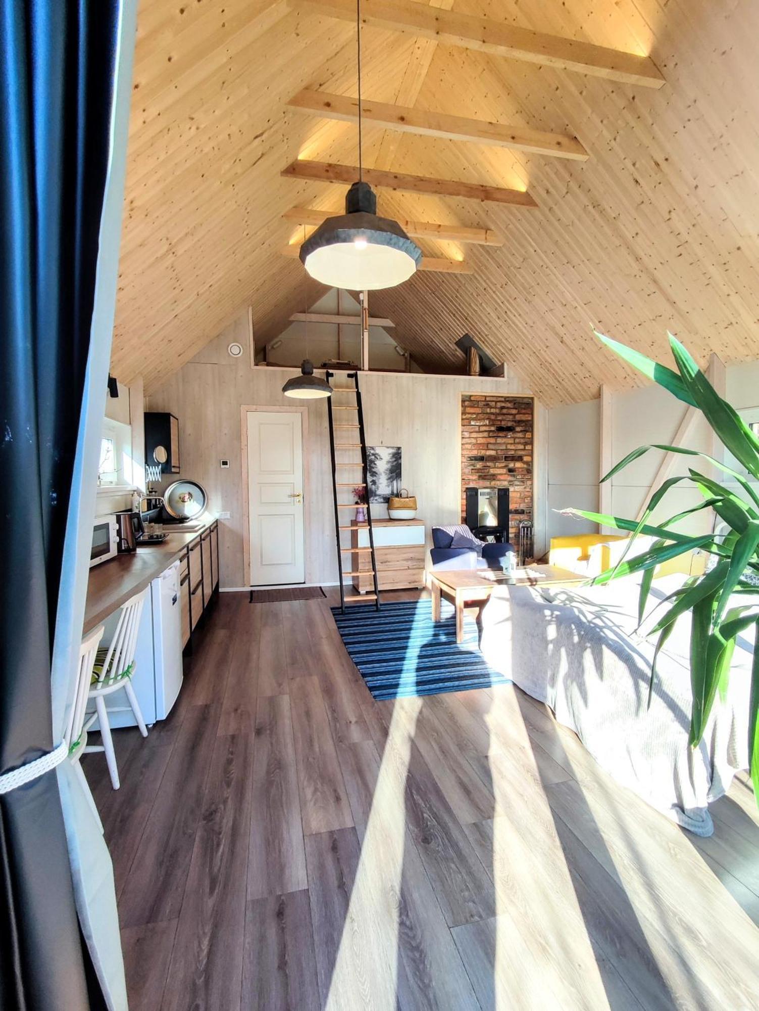 Modern Sauna Cabin In Horse Ranch Liyeplauke Extérieur photo