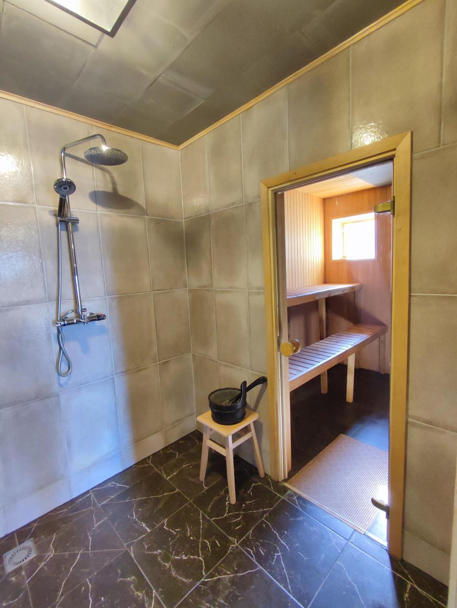 Modern Sauna Cabin In Horse Ranch Liyeplauke Extérieur photo