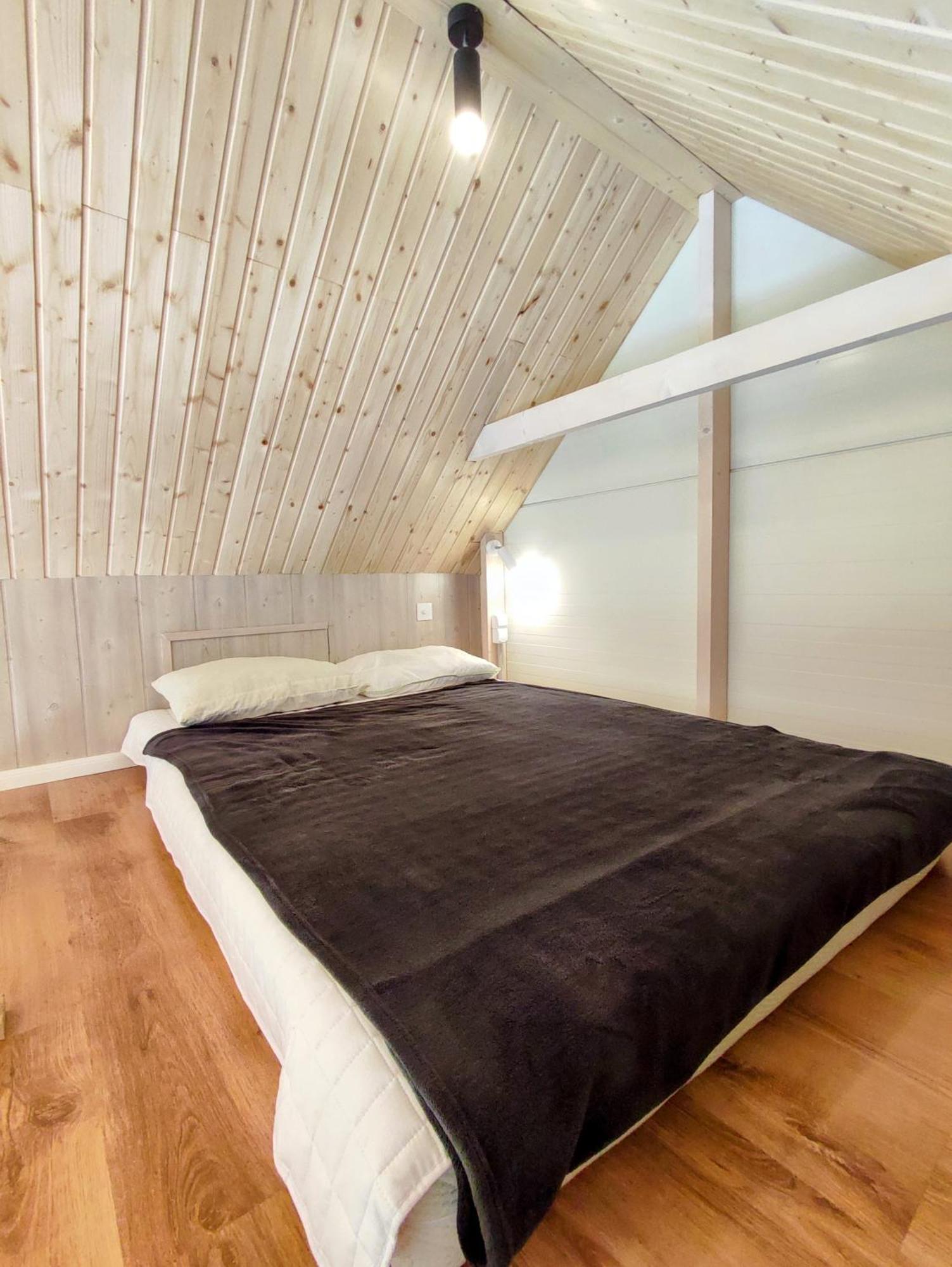 Modern Sauna Cabin In Horse Ranch Liyeplauke Extérieur photo