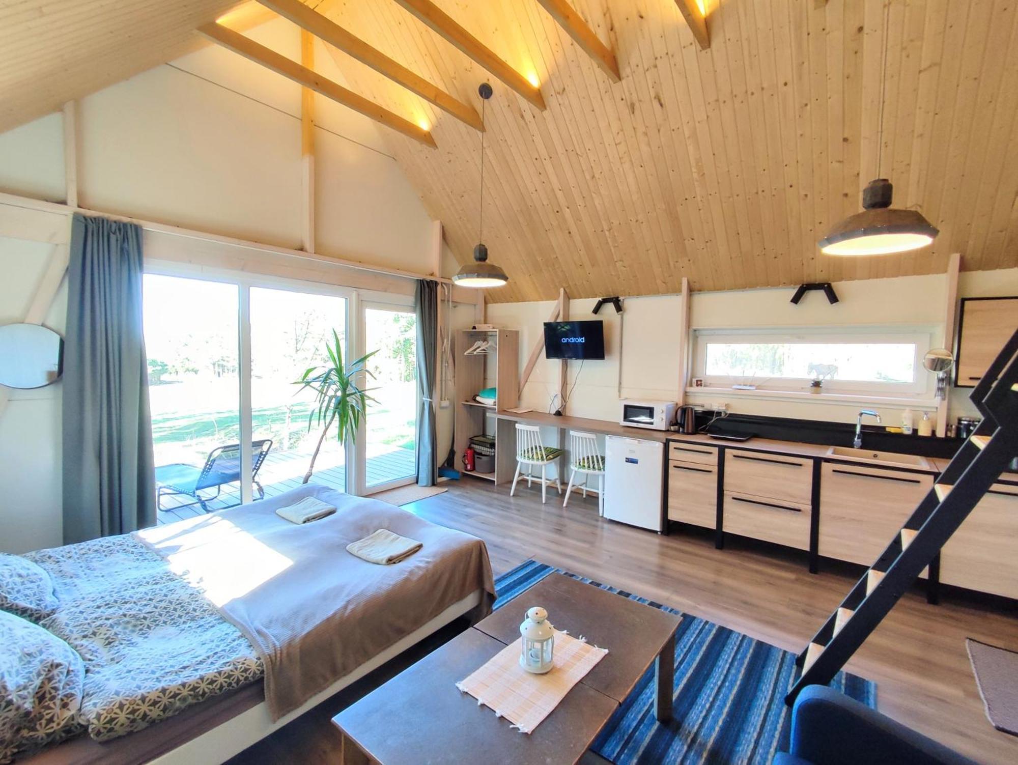 Modern Sauna Cabin In Horse Ranch Liyeplauke Extérieur photo